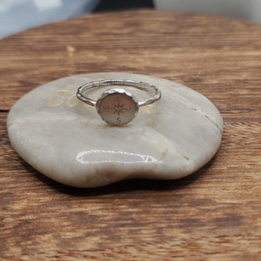 Pura vida Size 6 sterling silver compass ring R331